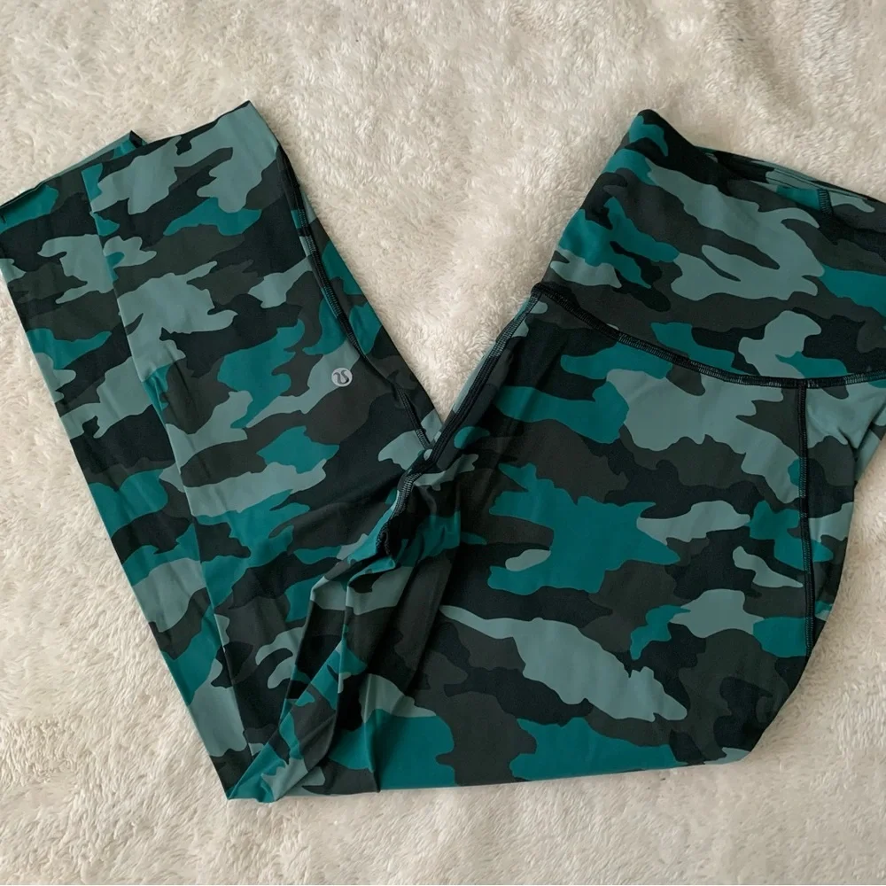 NWT Lululemon Base Pace High-Rise Running Tight 25" Camo sz 14 - Picture 9 of 10